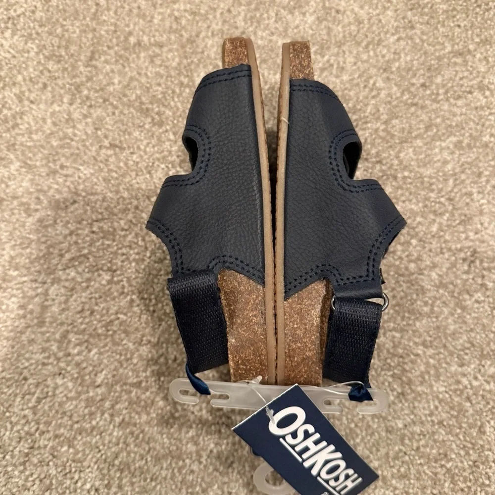 NWT OshKosh B’gosh Ezequiel toddler size 8 navy blue sandals